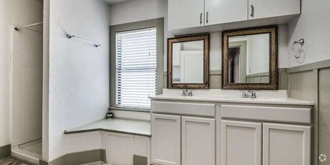 Building Photo - 1116 N Bell Ave Unit 4 Rental