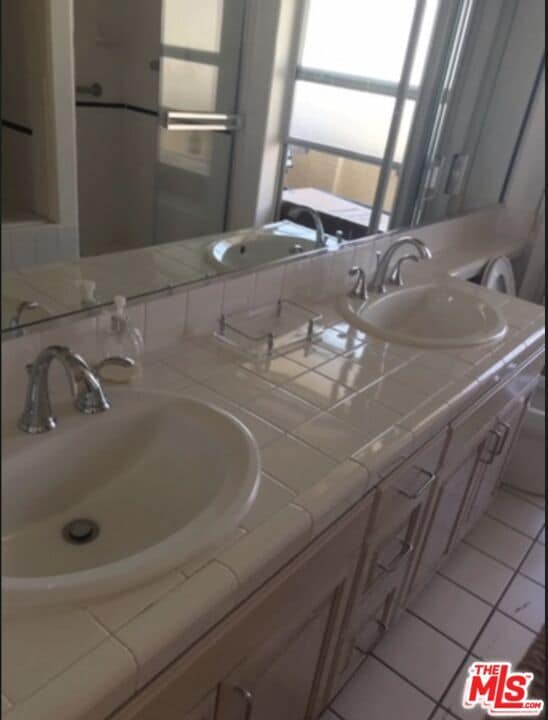 Photo - 1917 Glendon Ave Unit 302