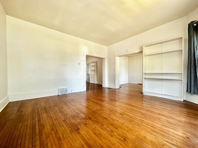 Photo - 122 S Van Buren St Unit Apt. 1