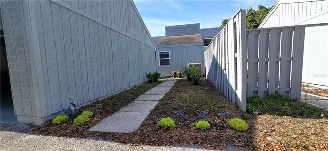 Building Photo - 1502 Lake Buckeye Rd