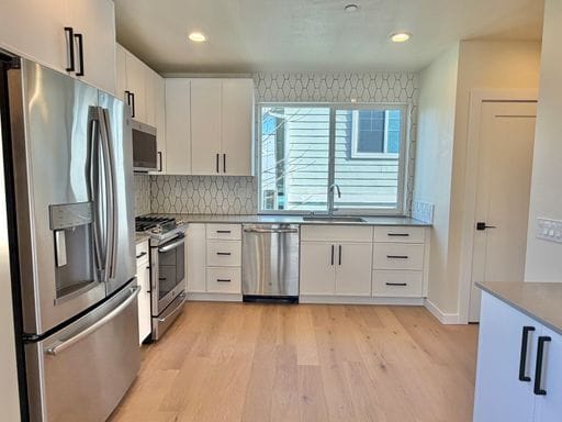 Building Photo - Luxury Sunset Hill Townhome w/ Water View! Available Now!