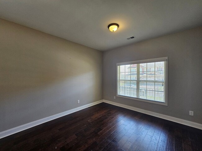 Photo - Luxury living at Hawthorne Ridge