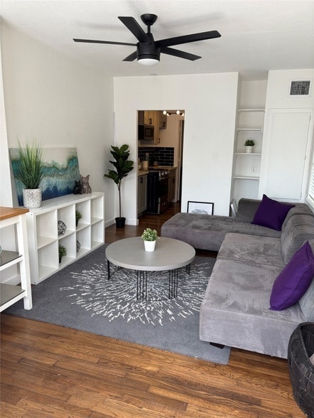 Photo - 415 Fairview St Unidad 3