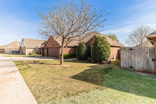 Photo - 4 Bed 3 Bath in Edmond!