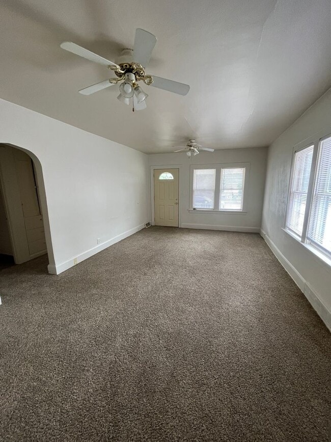 Photo - 532 Clifford Ave
