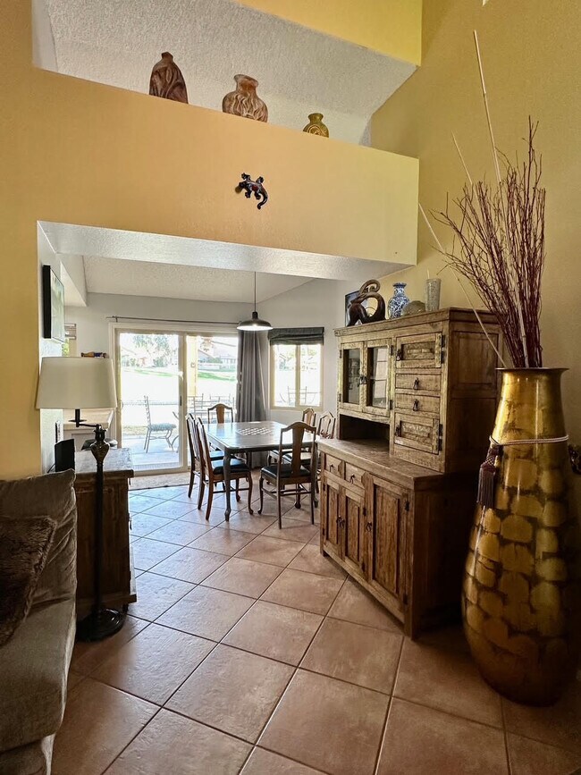 42275 Omar Pl