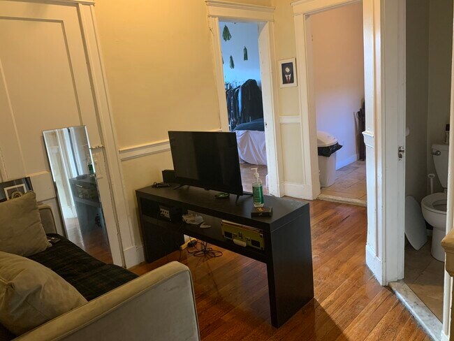 Photo - 10 Saint Germain St