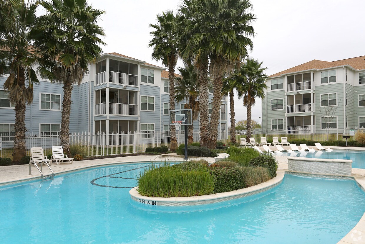 Cabana Beach Apartments Off Campus Housing San Marcos Tx Cabana Beach Apartments