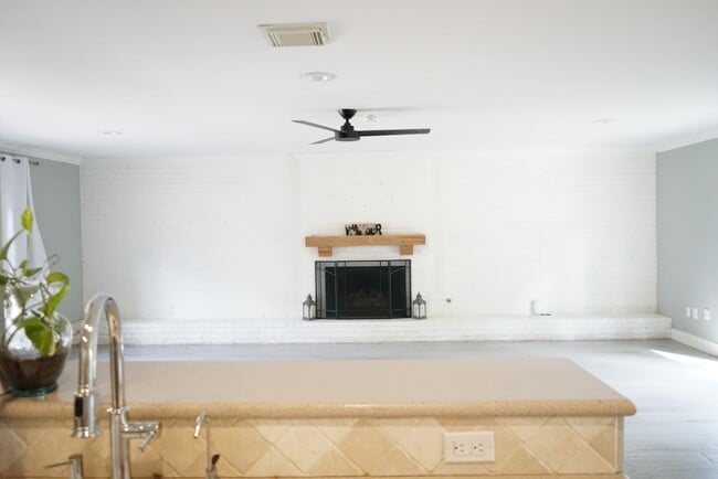 Photo - 6607 Apple Valley Ln