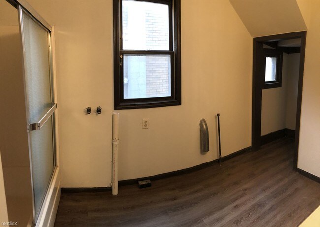 Photo - 3 br, 1 bath House - 264 Straight Ave SW