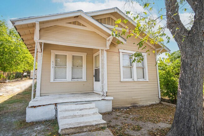 Photo - 610 Belmont