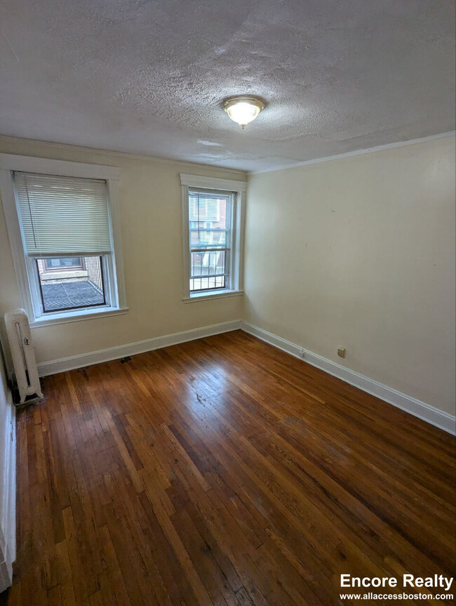 Photo - 382 Riverway St Apartments Unit 1