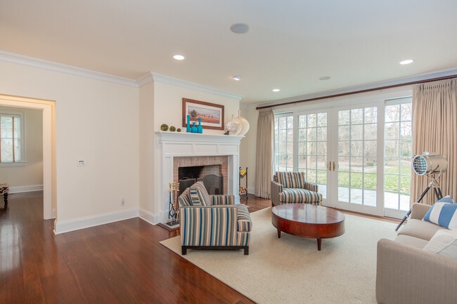 Photo - 21 Fieldview Ln