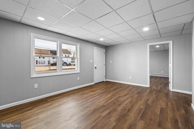 Building Photo - 1480 Seven Valleys Rd Unit 3