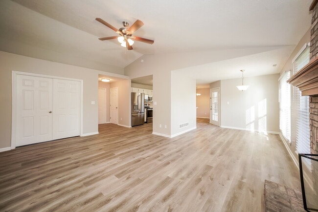 Photo - 509 Village Blvd