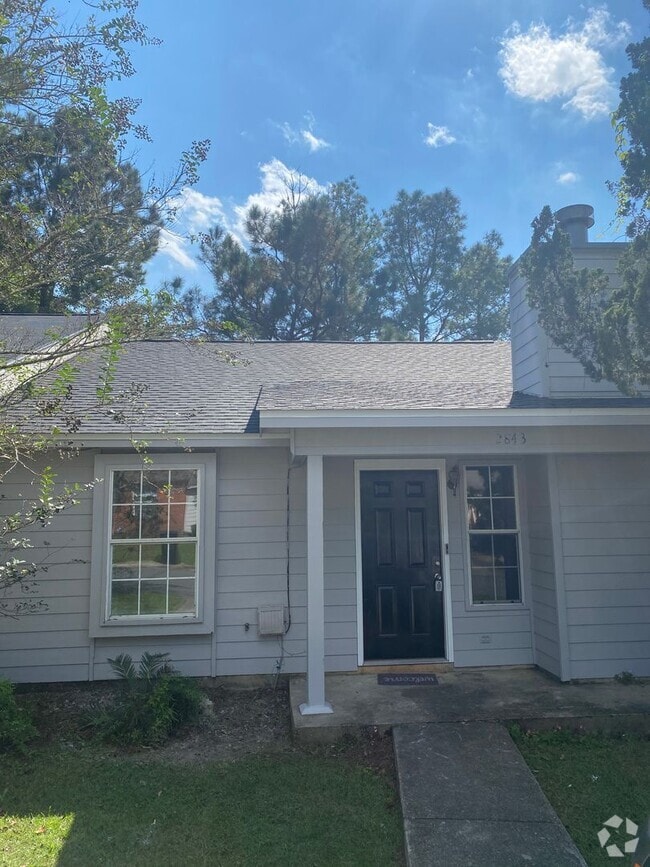 Building Photo - Spectacular Freshly Renovated 2 Bedroom 2 ... Rental