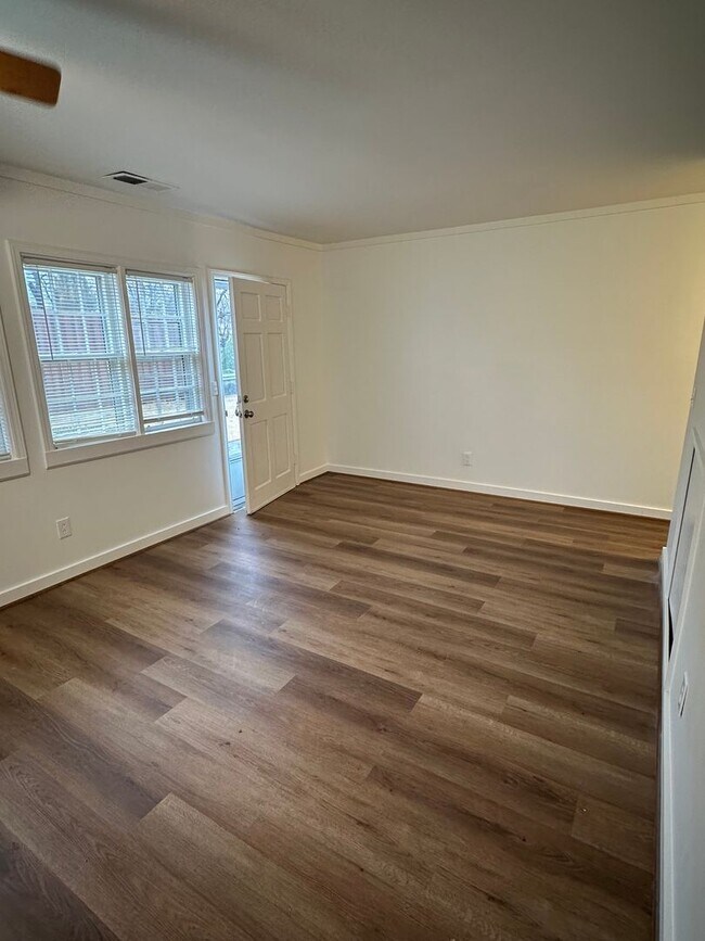 Photo - 722 Holly St Unit 2