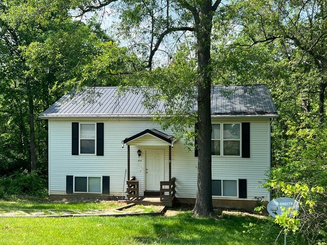 Building Photo - 4 Bed/1.5 bath Home in Pacific School Dist...
