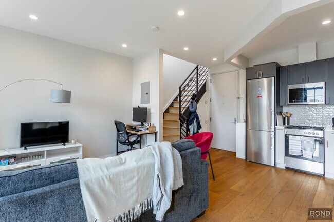 Building Photo - 1178 Greene Ave Rental