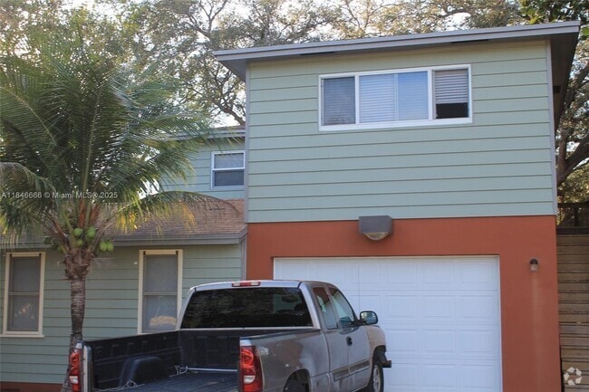 Building Photo - 258 SW 1st Ct Unit 258 Rental