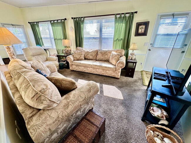 590 Nettles Blvd Unit SI ID1537486P