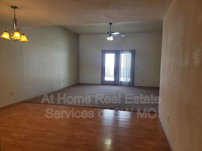 Photo - 1095 N Northwood