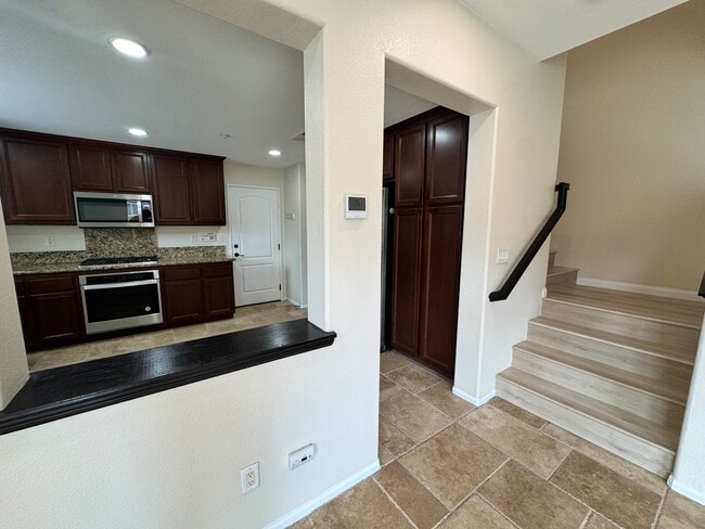 Building Photo - 17011 Calle Trevino Unit 6