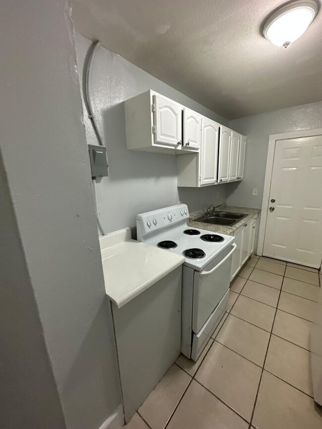 Photo - 2540/2542 Moncrief Rd Unit 2540