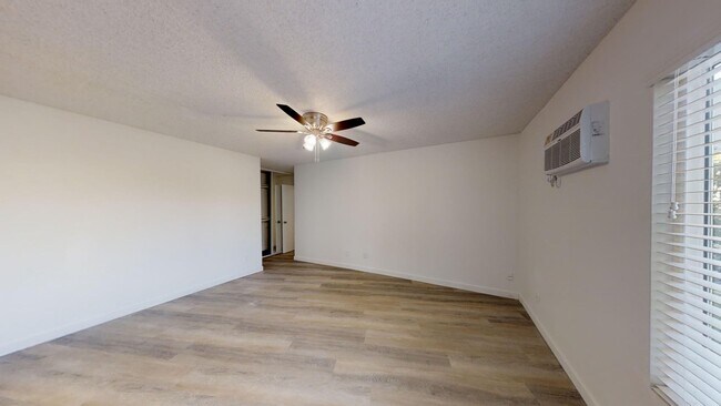 Photo - 3327 Livonia Ave