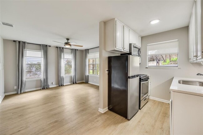 Photo - 1612 Elmhurst Dr