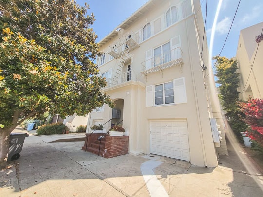 Building Photo - 1635 Scenic Ave Unit 1