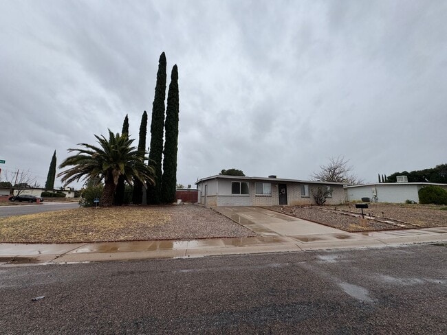 Building Photo - 3BR/2BA , 1406 sq.ft. rental in Sierra Vista, AZ