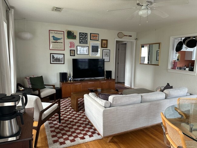 Living room. 940-383-2500 - 2019 N Bell Ave Unit B