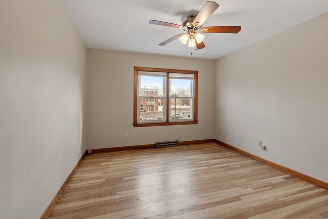 Photo - 104 N Main St Unit 2F