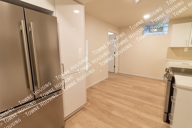 Photo - 15 N Pearl St Unit 1