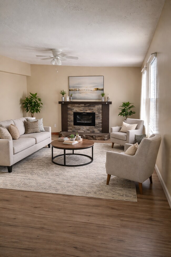 Building Photo - 300 Glade Springs Rd