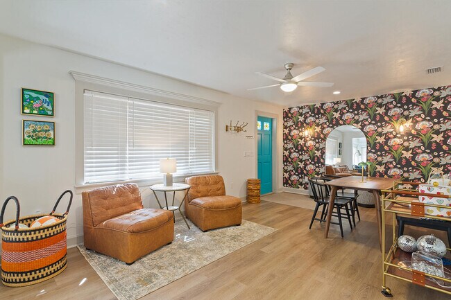 Photo - 304 NW 24th St