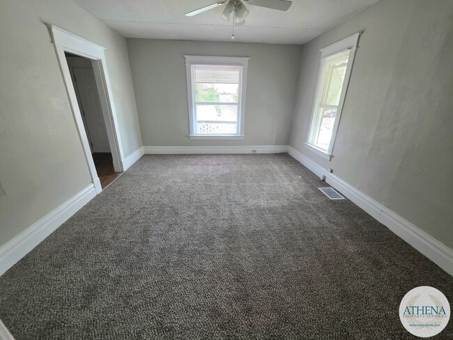 Photo - 2 Bedroom / 1.5 Bath House - NEAR SEMO's CAMPUS
