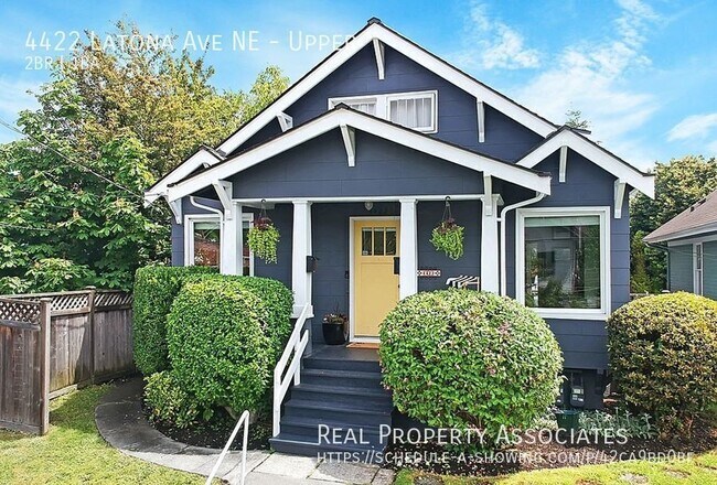 Building Photo - 4422 Latona Ave NE Unit Upper