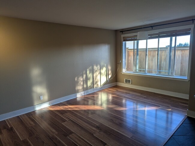 Photo - 937 N 200th St Unit B102