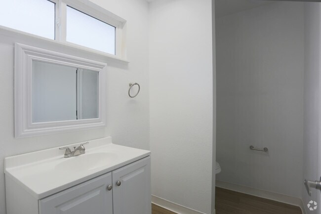 Photo - Menlo Parc Apartments