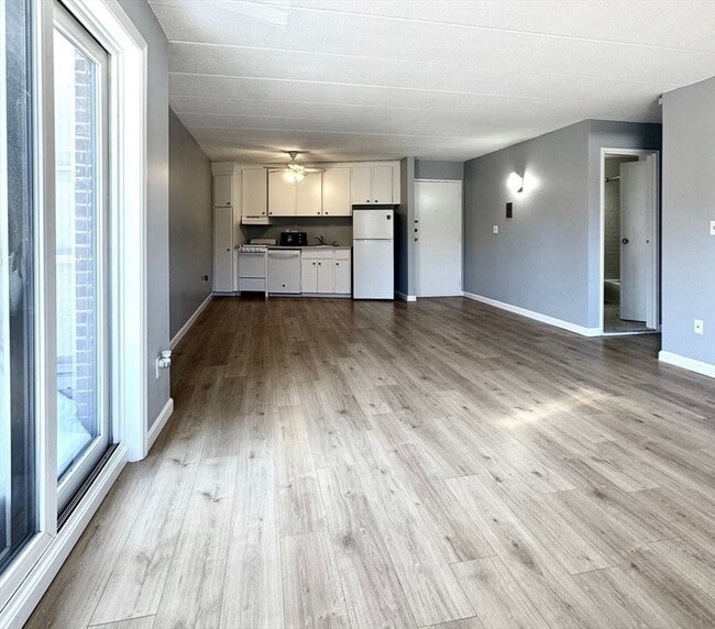 Photo - 147 Turner Rd Unit 114