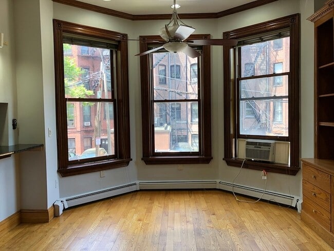 Photo - 393 Marlborough St Unit 2