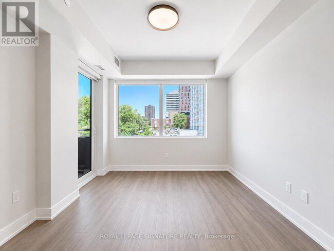 Photo - 664 Spadina Ave. Unit 205