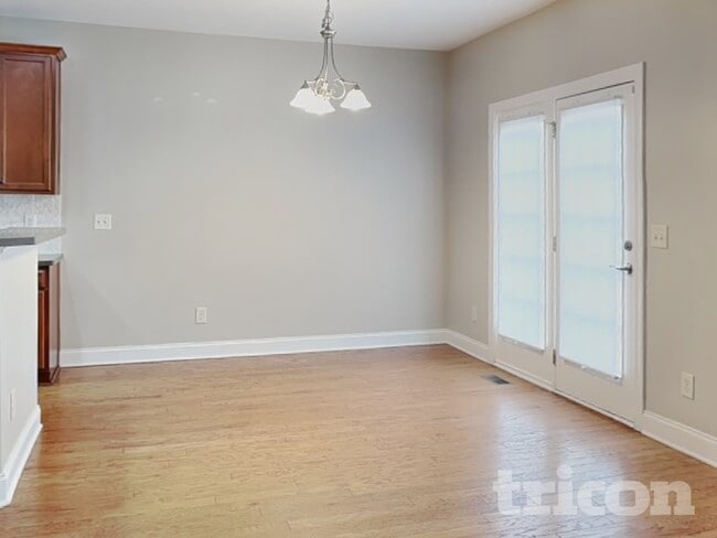 Photo - 448 Big Willow Way