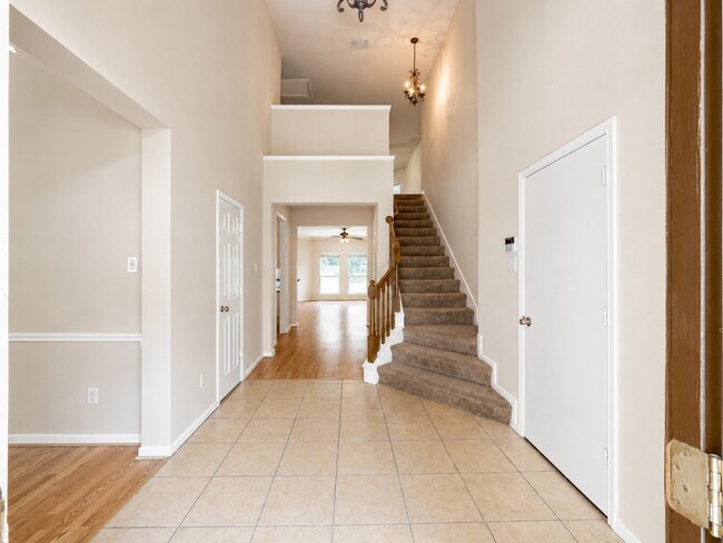 Photo - 1815 Granite Field Ln