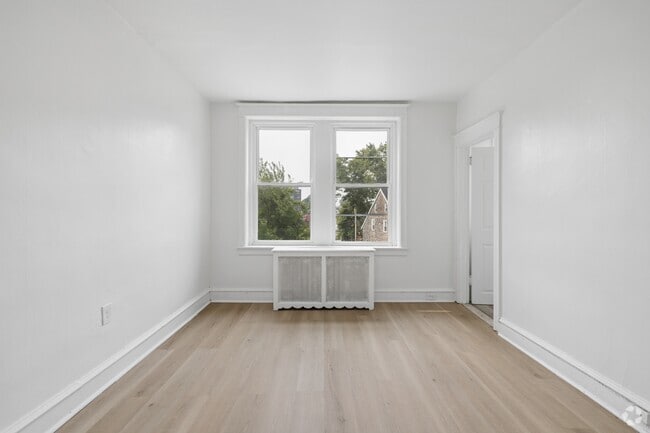 1BR, 1BA - 550SF - Living Room