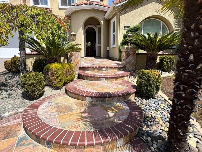 2458 Marsanne St