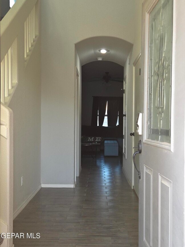 Photo - 1028 Aeronaut Pl