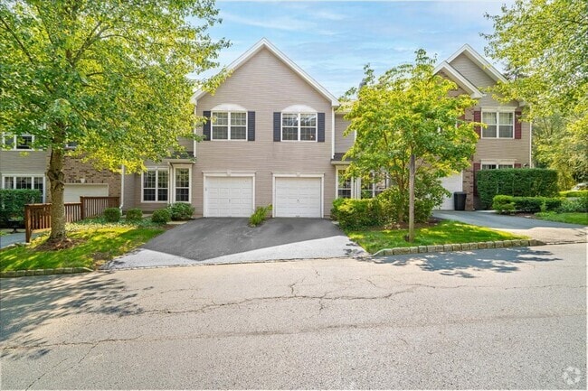 Building Photo - 471 Mahogany Ct Unit 471 Mahogany Ct, Mahwah Rental